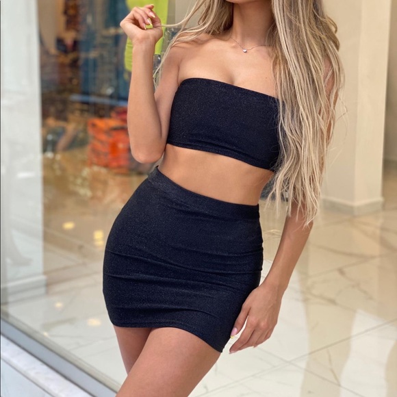 Two piece top and skirt - Picture 2 of 3